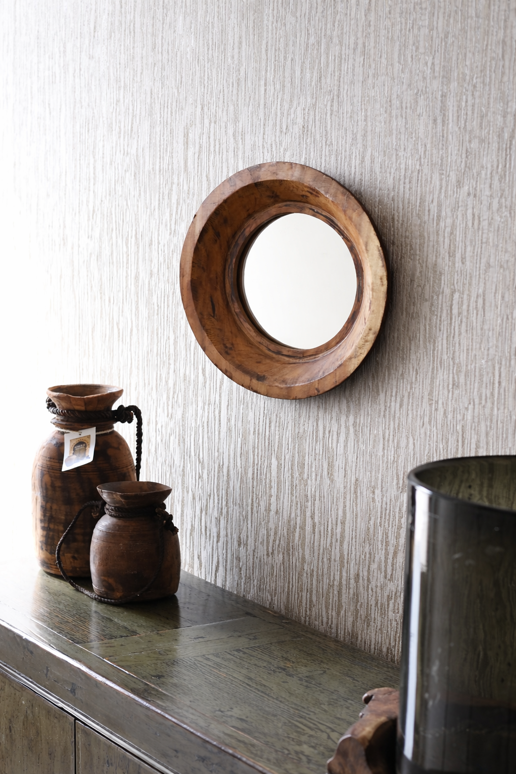 Klein rond houten spiegeltje