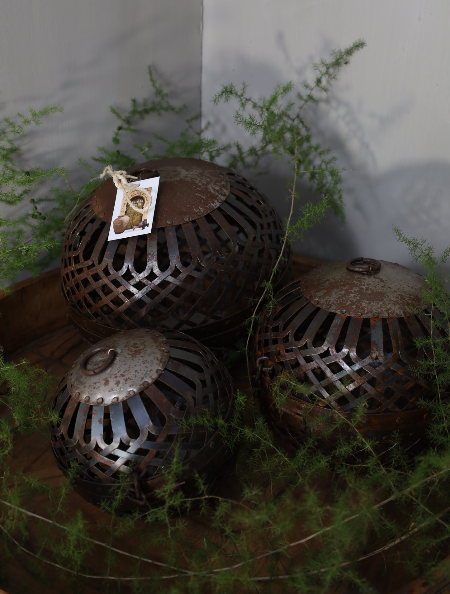 Metalen set van 3 roestballen