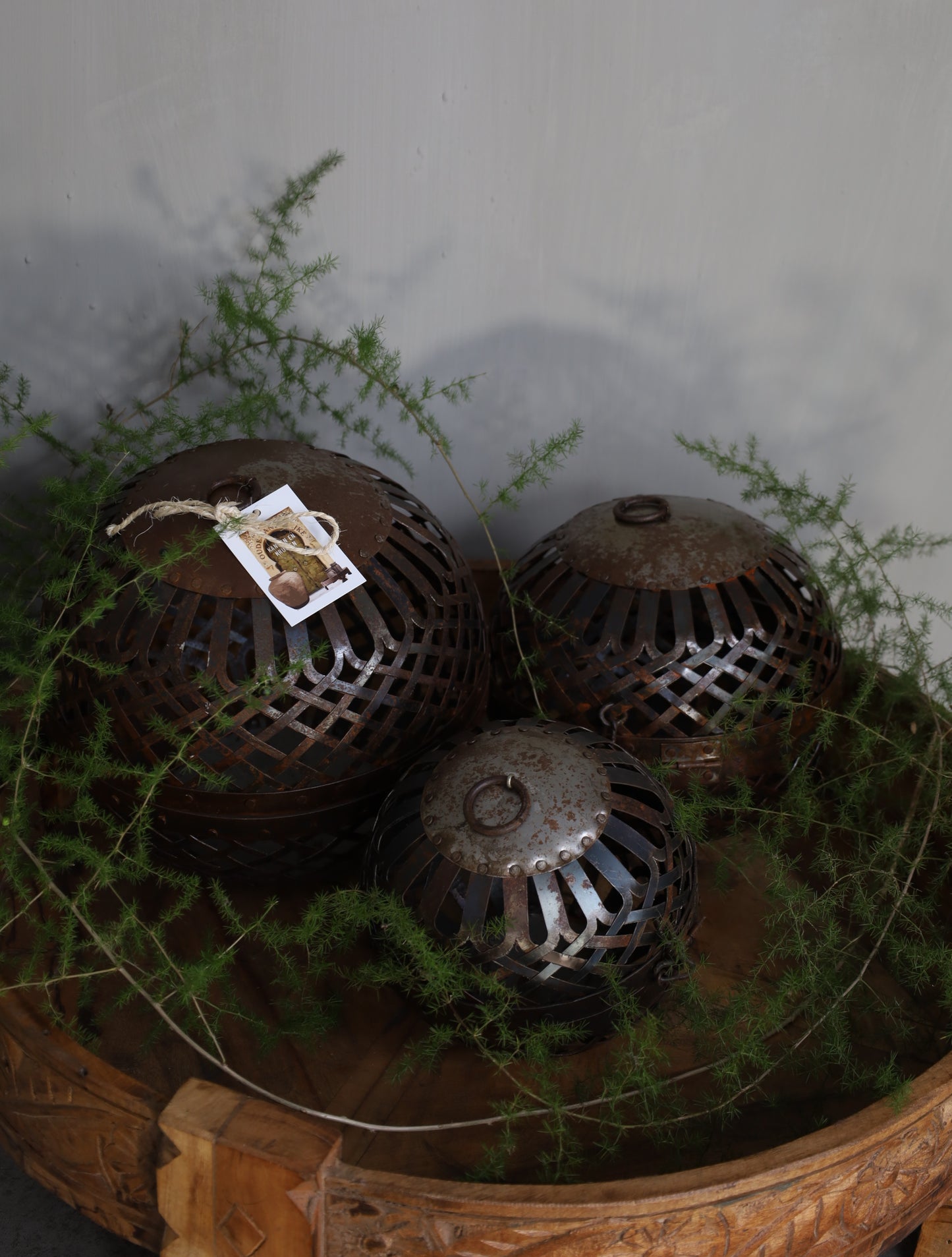 Metalen set van 3 roestballen