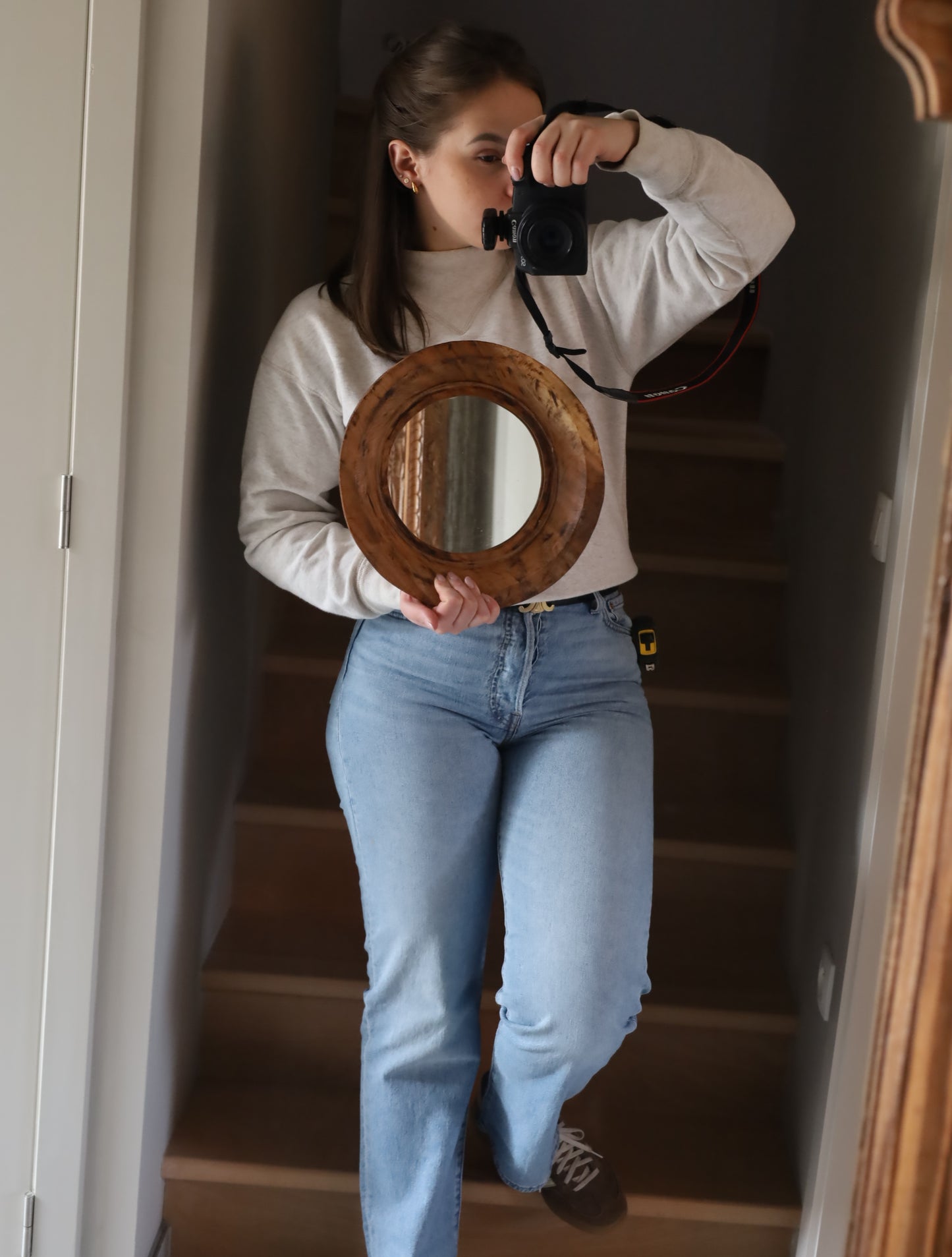Klein rond houten spiegeltje