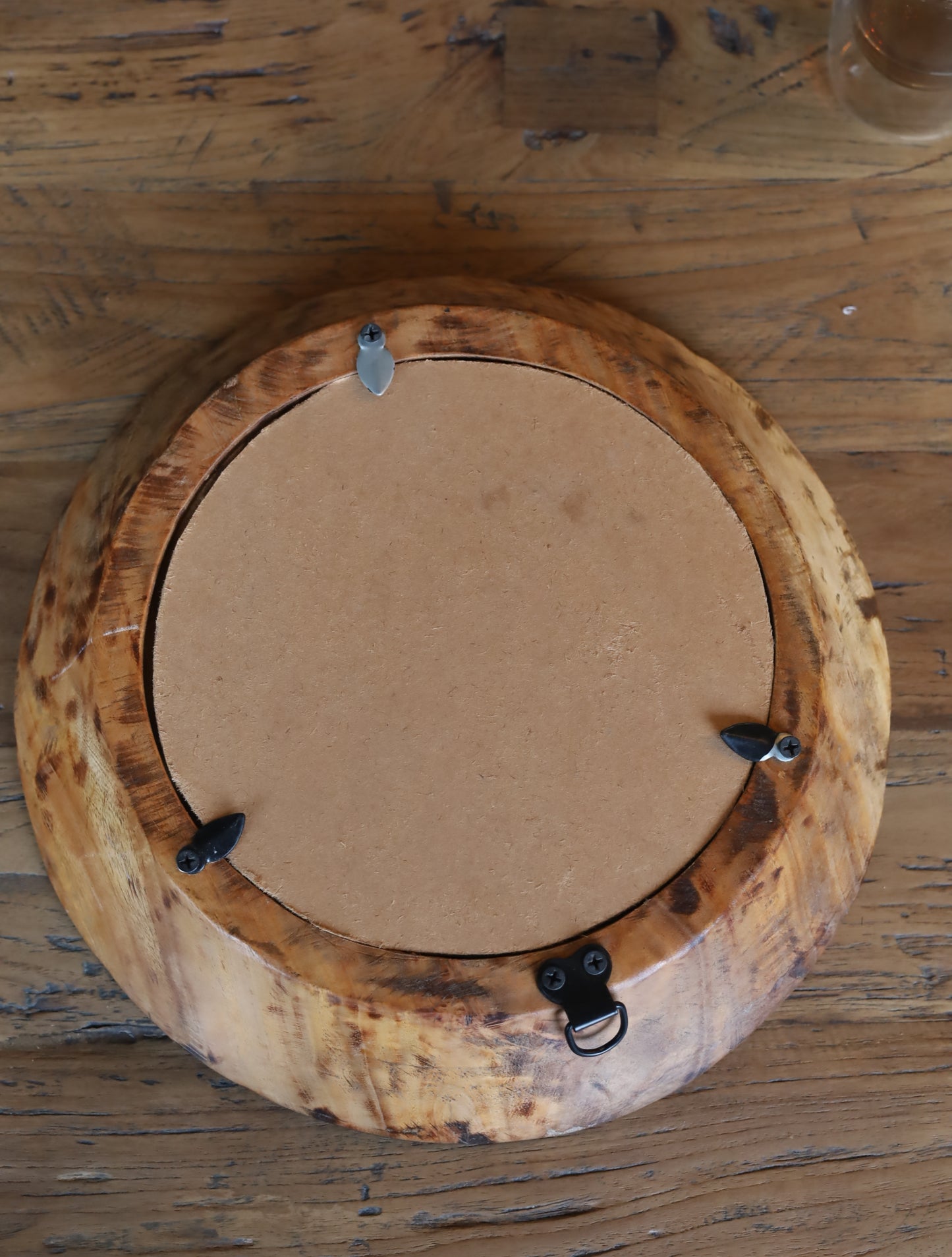 Klein rond houten spiegeltje