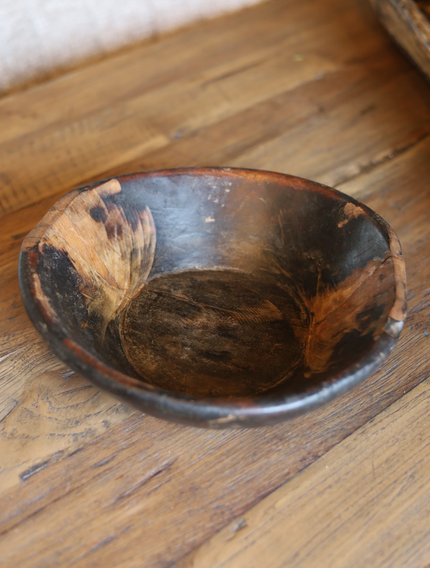 Oude houten ronde schaal